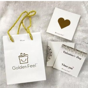 Gedrukte luxe kleine gerecyclede boodschappentassen geschenk papieren tassen met bedrijfsnaam voor sieradenverpakkingen met handvat